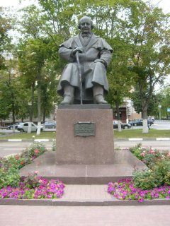памятник Щепкину